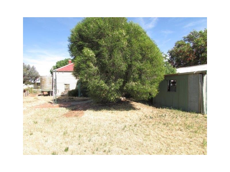 18 High Street, Watchem VIC 3482