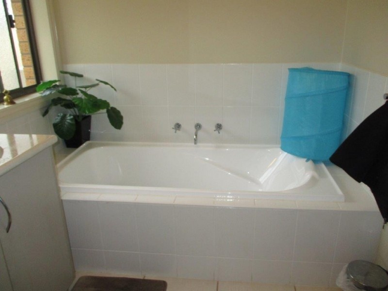 54 Cumming Avenue, Birchip VIC 3483