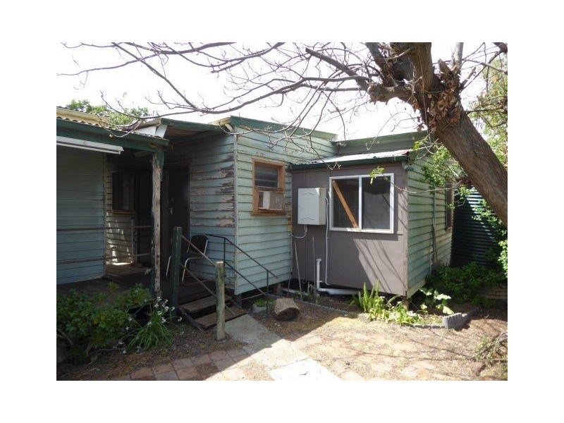 8 Myall Street, Woomelang VIC 3485