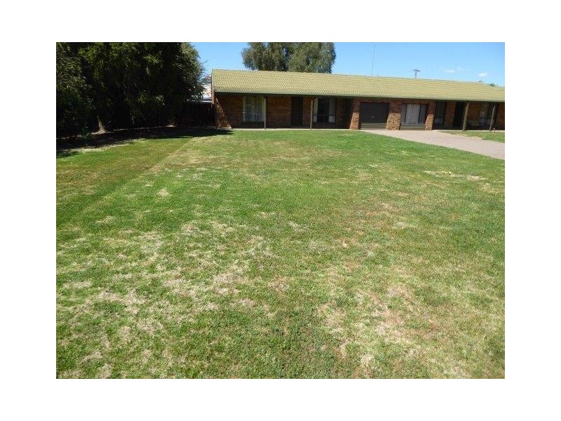 3/2 Hammill Street, Donald VIC 3480