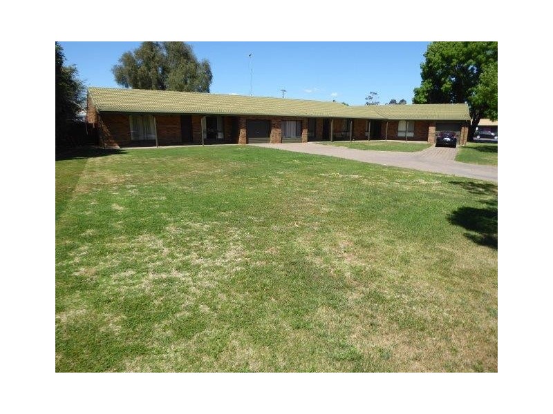 3/2 Hammill Street, Donald VIC 3480