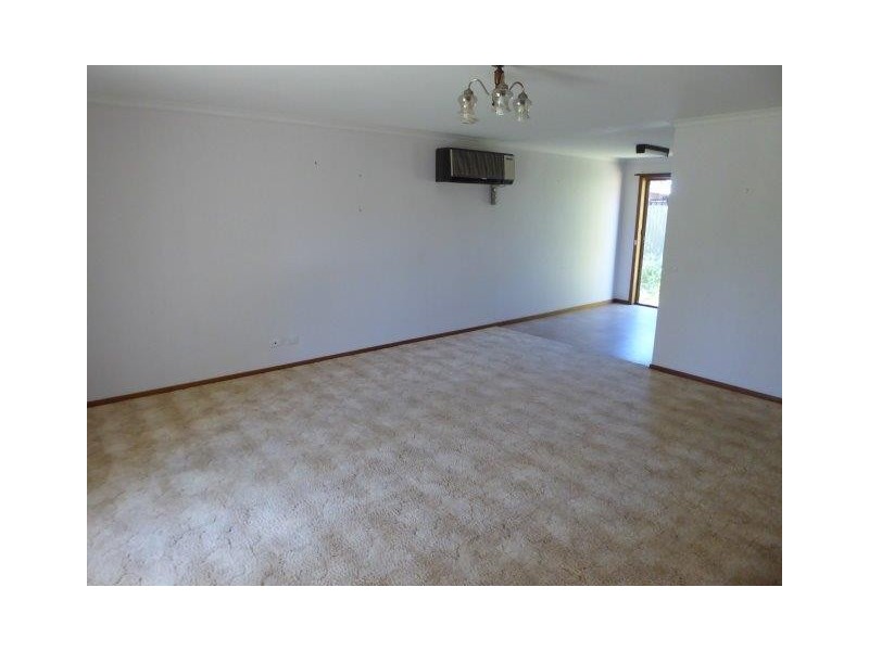 3/2 Hammill Street, Donald VIC 3480