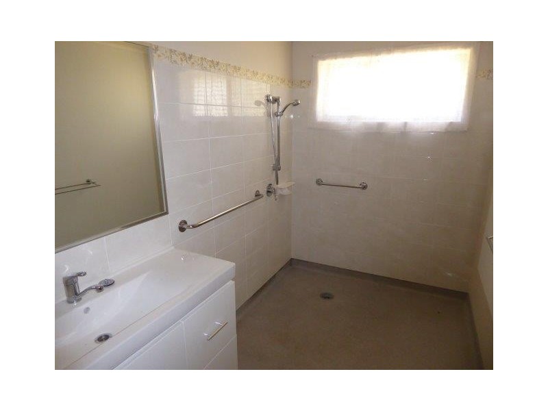 3/2 Hammill Street, Donald VIC 3480