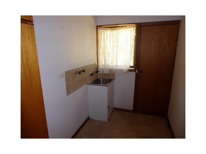 3/2 Hammill Street, Donald VIC 3480