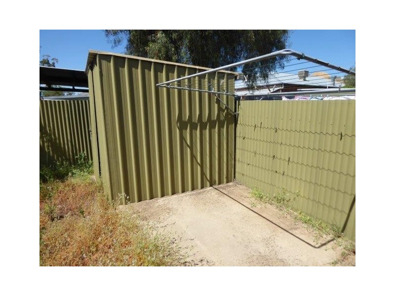 3/2 Hammill Street, Donald VIC 3480