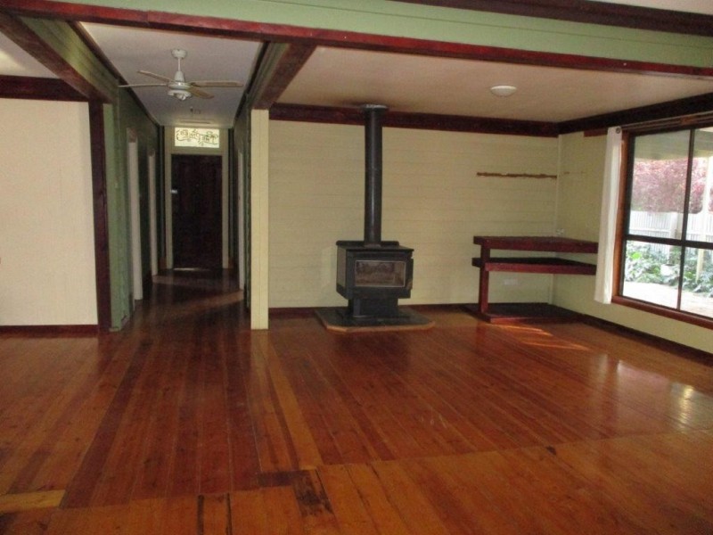 31 Hammill Street, Donald VIC 3480