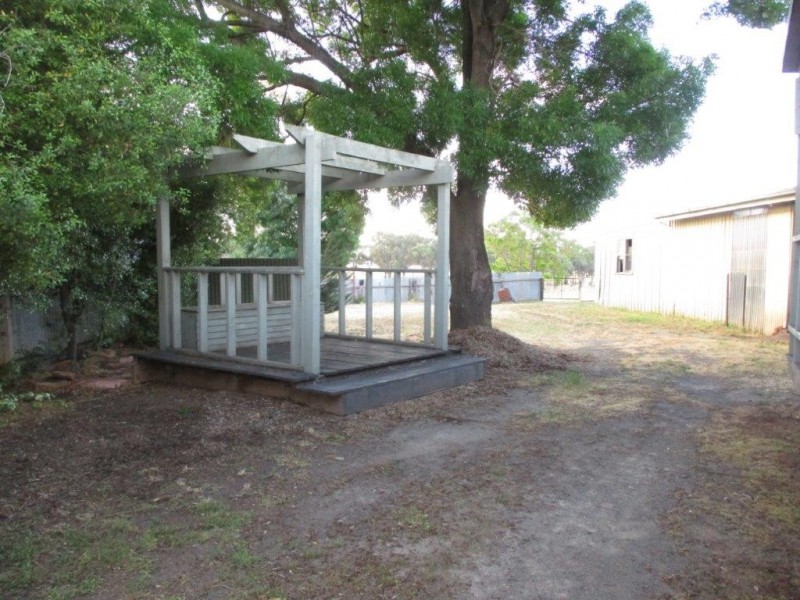 31 Hammill Street, Donald VIC 3480