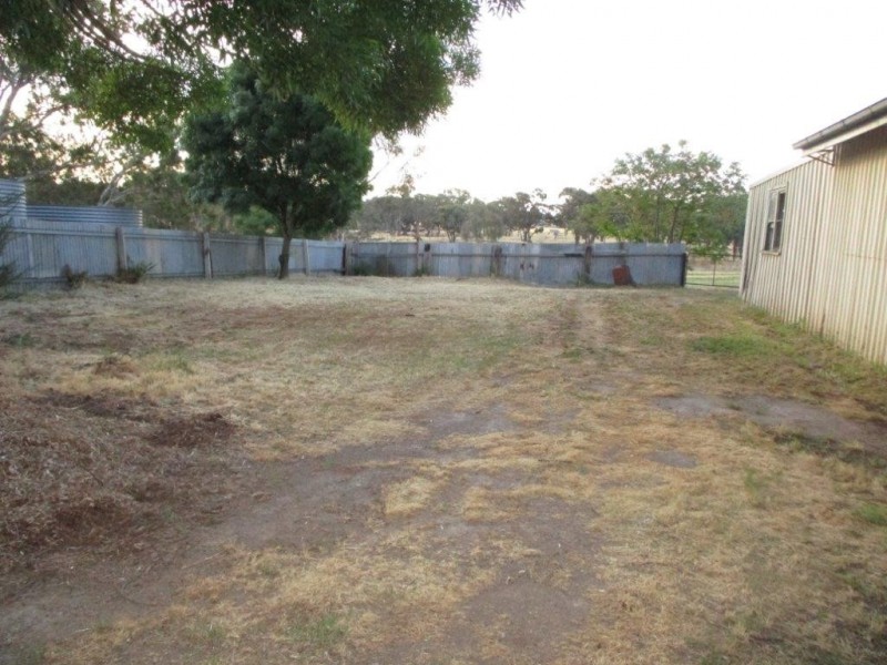 31 Hammill Street, Donald VIC 3480