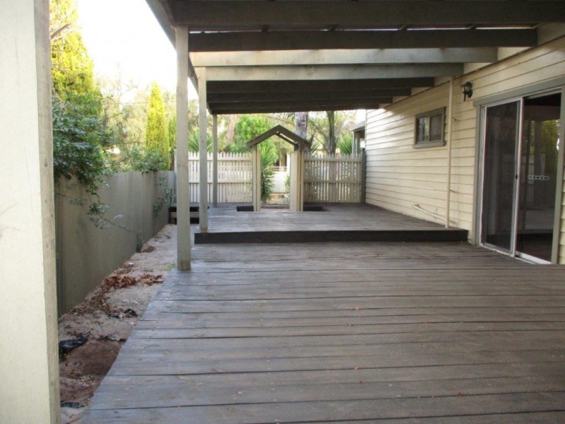 31 Hammill Street, Donald VIC 3480