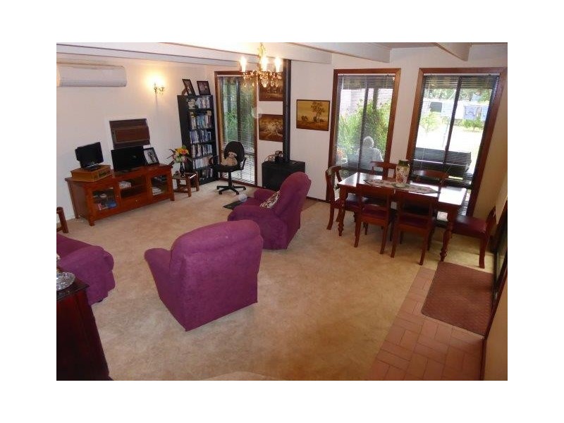 5 Charles Street, Jeparit VIC 3423