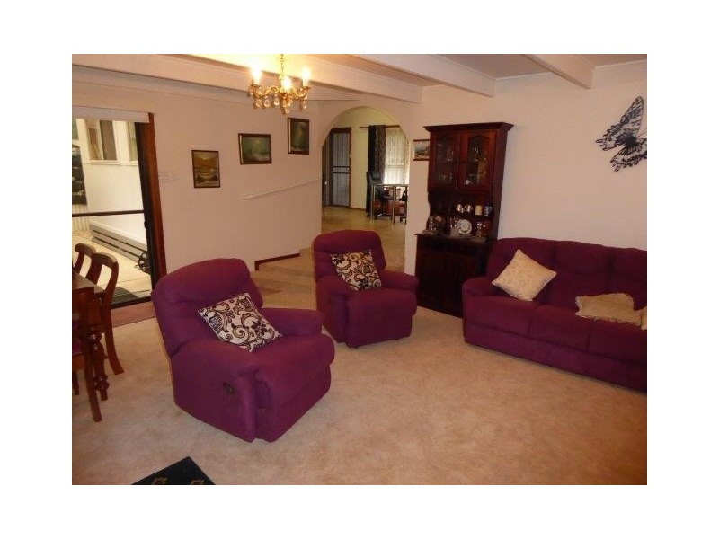 5 Charles Street, Jeparit VIC 3423