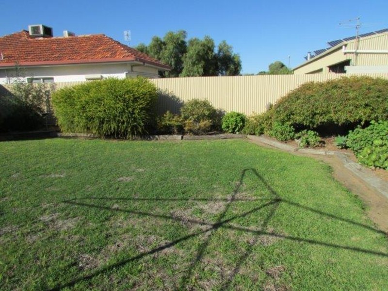 11 Phillips Street, Warracknabeal VIC 3393