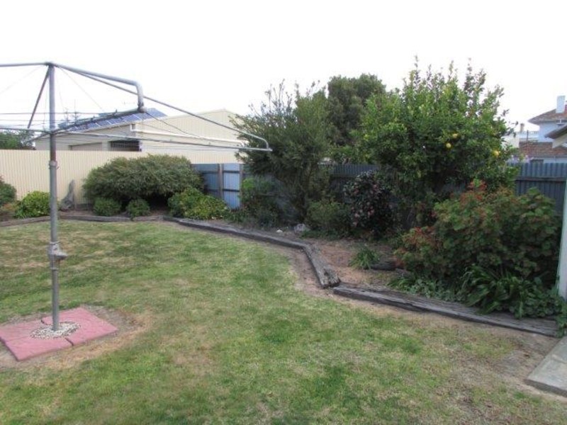 11 Phillips Street, Warracknabeal VIC 3393