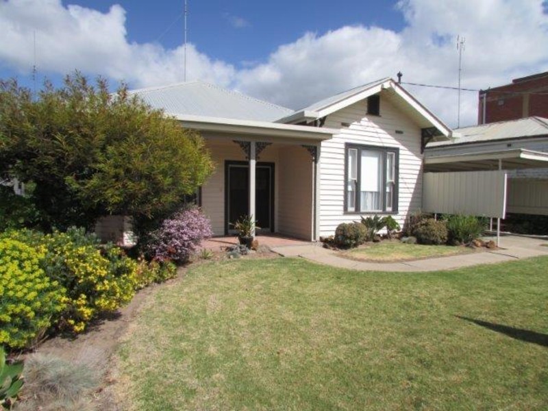 11 Phillips Street, Warracknabeal VIC 3393