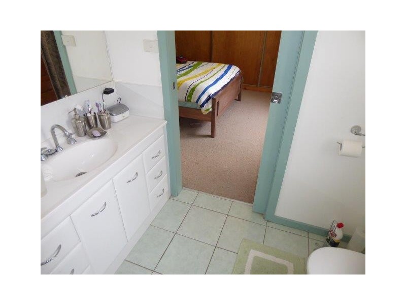 61 Molyneaux Street, Warracknabeal VIC 3393