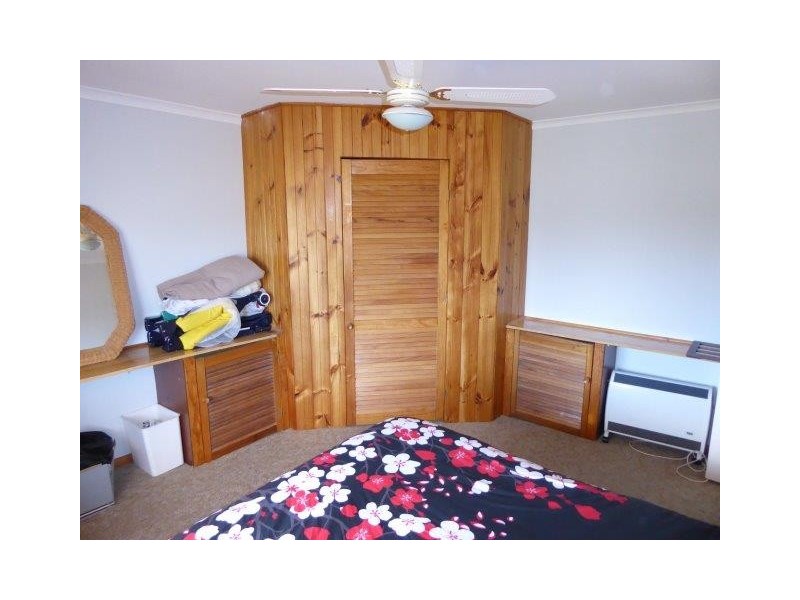 61 Molyneaux Street, Warracknabeal VIC 3393