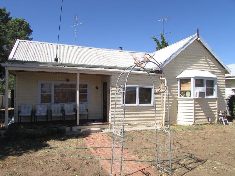 33 Swann Street, Brim VIC 3391