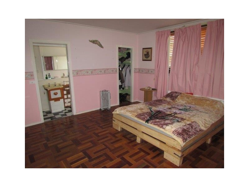 33 Swann Street, Brim VIC 3391