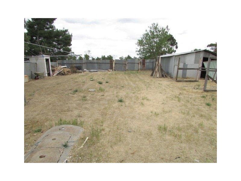 33 Swann Street, Brim VIC 3391