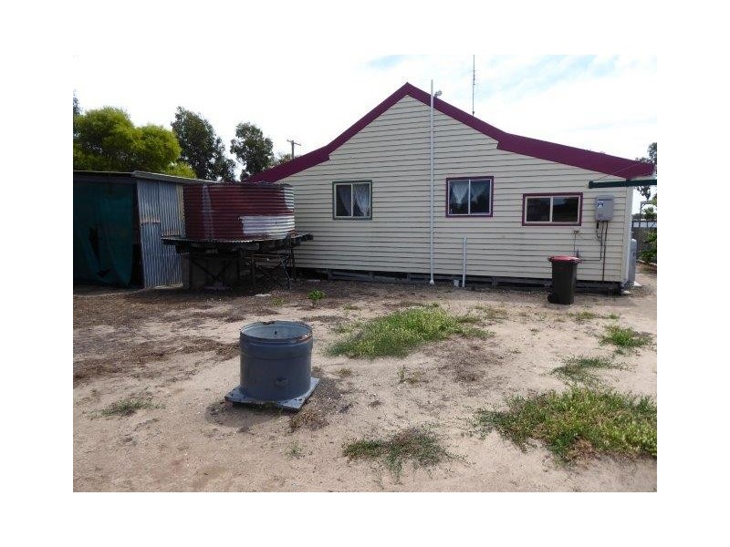 8 Scott Street, Jeparit VIC 3423