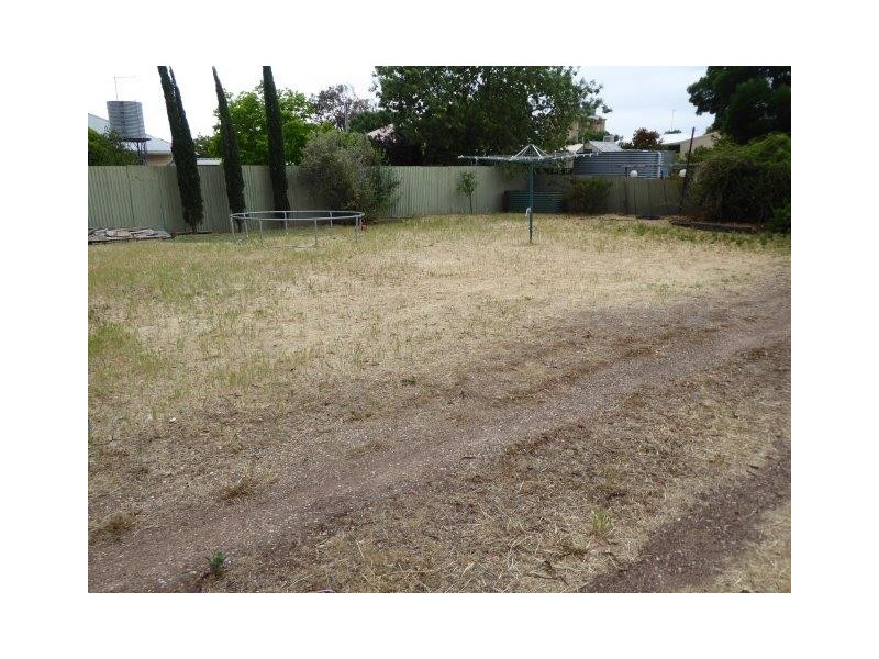 1 Meyer Street, Donald VIC 3480