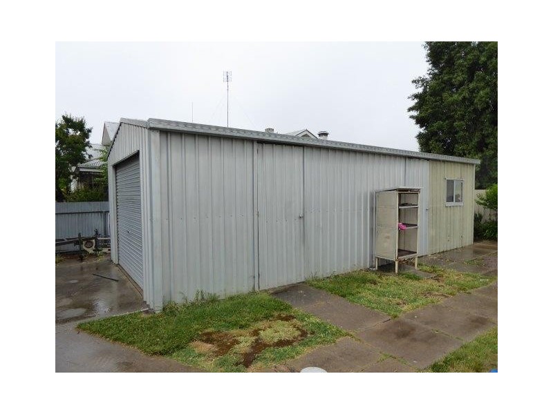 2 Woolcock Street, Warracknabeal VIC 3393