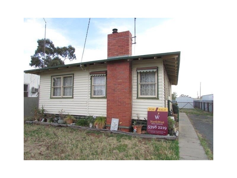 31 Walker Street, Donald VIC 3480
