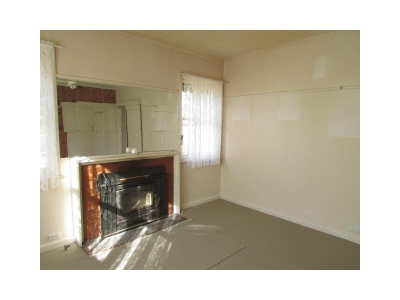 31 Walker Street, Donald VIC 3480