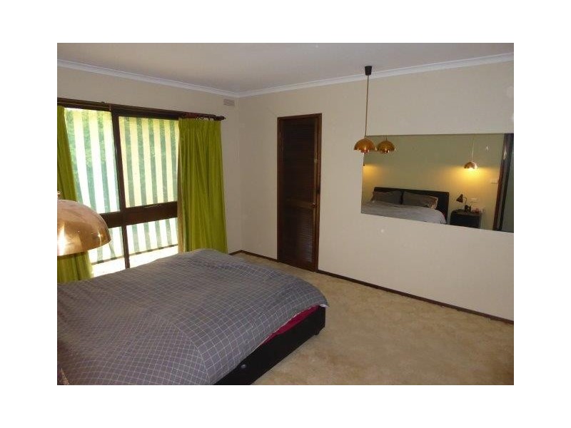 12 Walker Street, Donald VIC 3480