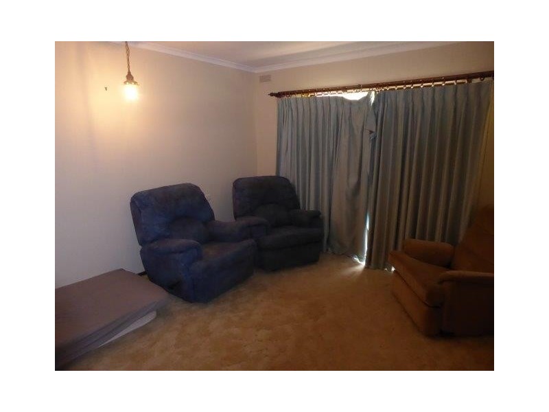 12 Walker Street, Donald VIC 3480