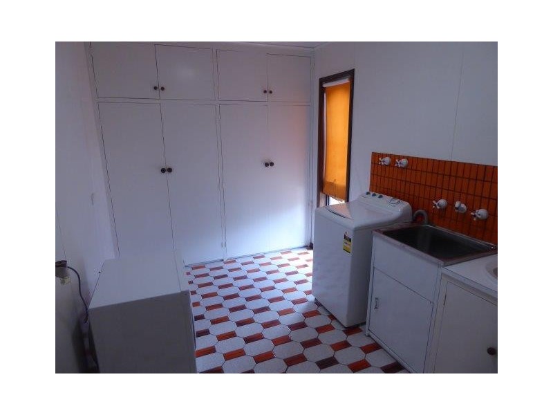 12 Walker Street, Donald VIC 3480