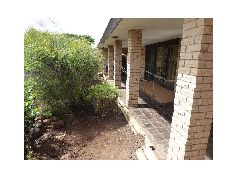 12 Walker Street, Donald VIC 3480