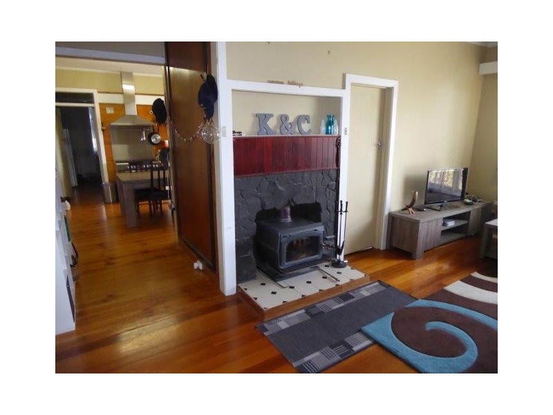 38 Gardiner Street, Warracknabeal VIC 3393