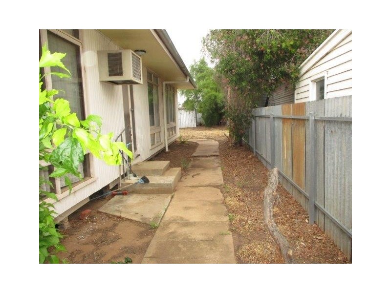 62 Anderson, Warracknabeal VIC 3393
