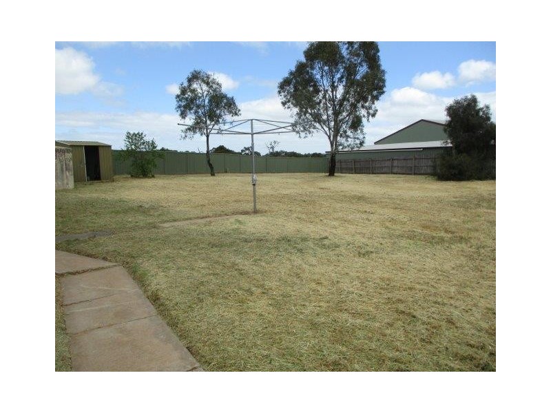 11 Ray Court, Donald VIC 3480