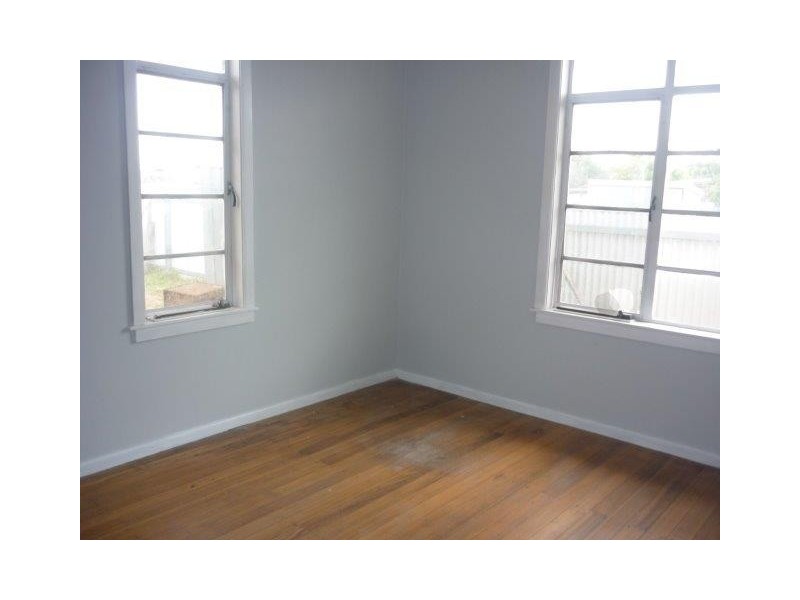 11 Clifford, Warracknabeal VIC 3393