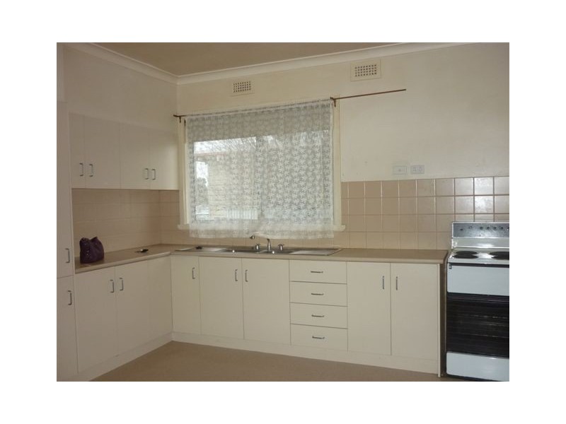 15 Clifford Street, Warracknabeal VIC 3393