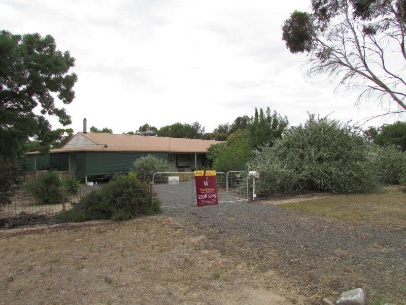 13 McClintock Street, Murtoa VIC 3390