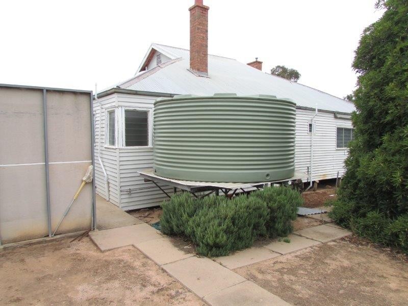 27 Cust Street, Rainbow VIC 3424