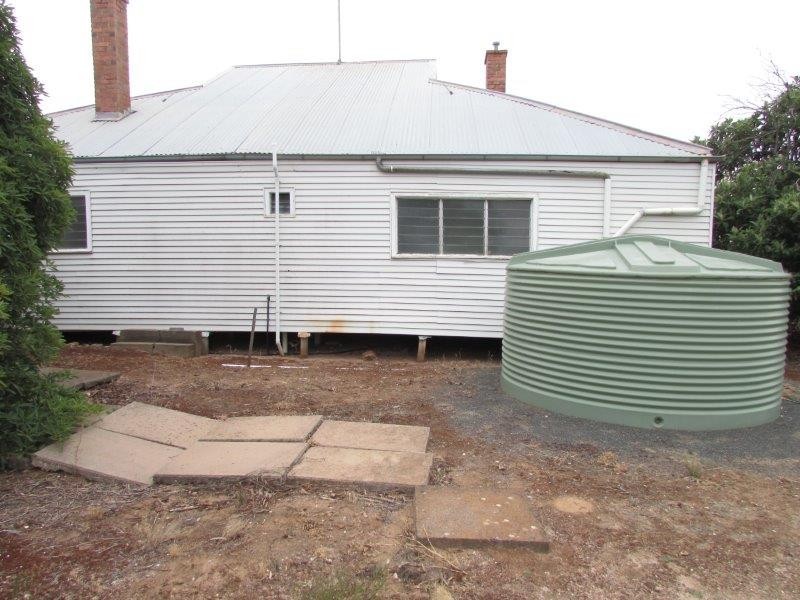 27 Cust Street, Rainbow VIC 3424