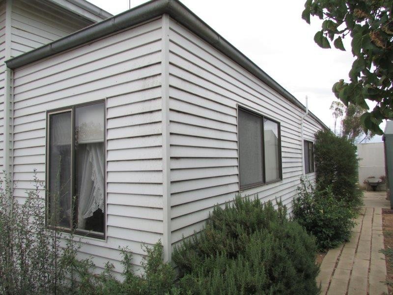 27 Cust Street, Rainbow VIC 3424