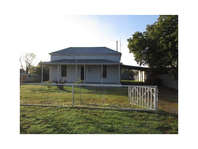 30 Tavener Street, Birchip VIC 3483