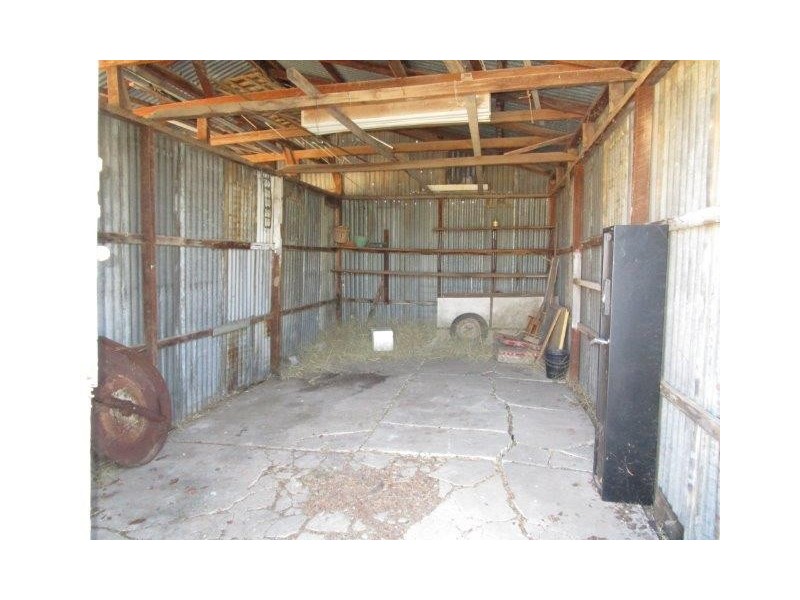 8 Jamouneau Street, Warracknabeal VIC 3393