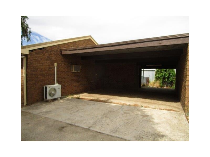 2/8 Mill Street, St Arnaud VIC 3478