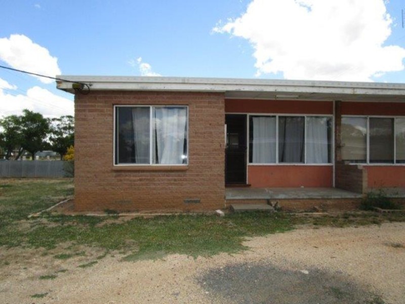 1/9 Camp Street, Donald VIC 3480