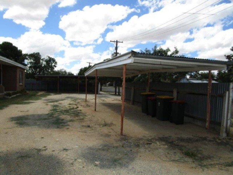 1/9 Camp Street, Donald VIC 3480