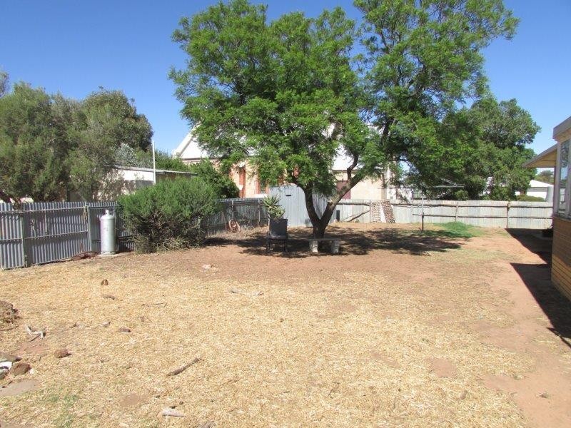 18 Gladstone Street, Beulah VIC 3395