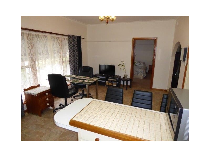 5 Charles Street, Jeparit VIC 3423