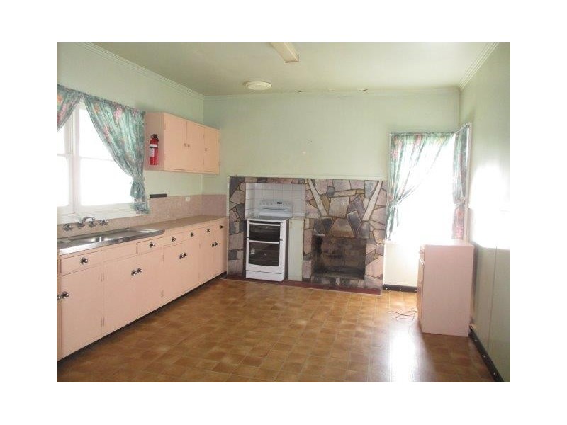 14 Raglan Street, St Arnaud VIC 3478