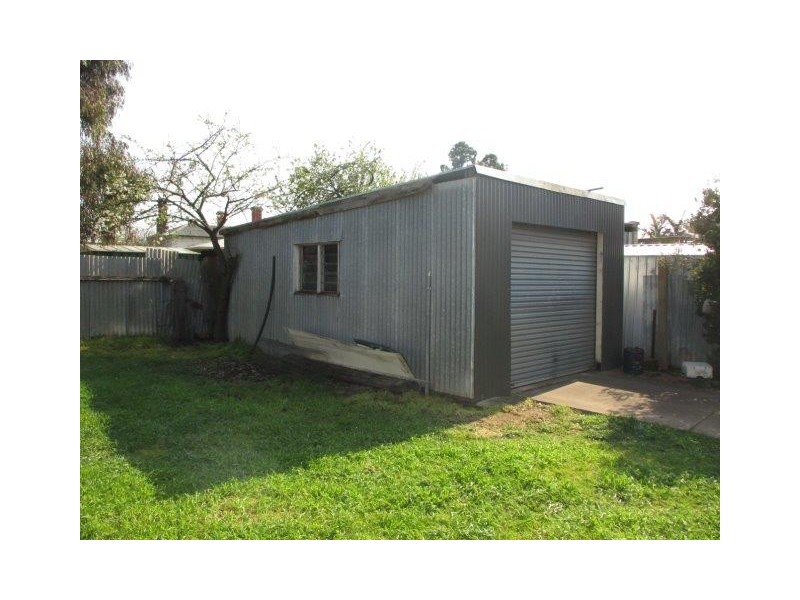 14 Raglan Street, St Arnaud VIC 3478